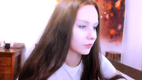 Snapshot of chloe_wifeys chatting on July 2, 3:23 am Chloe online show from July 2, 3:23 am