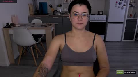 Eva and Sandra online show from September 10, 11:21 am