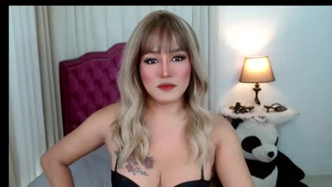 Chloe online show from February 12, 9:37 am