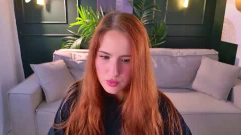 Snapshot of chloeaster chatting on June 12, 1:54 pm Chloe online show from June 12, 1:54 pm