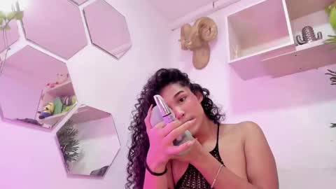 Snapshot of chloee_adams_ chatting on February 10, 8:00 pm Chloe online show from February 10, 8:00 pm