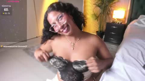 Snapshot of chloefixxx chatting on July 8, 9:52 pm Chloe fixxx online show from July 8, 9:52 pm
