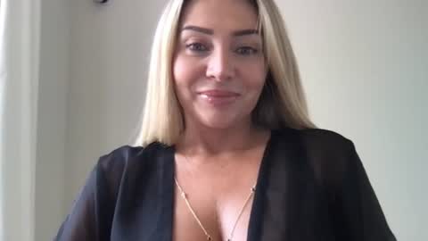 Chloe online show from July 1, 1:45 pm