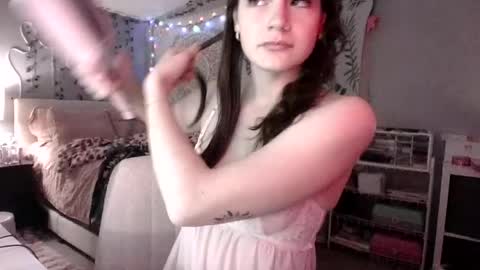 Snapshot of chloeraeex chatting on March 2, 1:52 am Chloe online show from March 2, 1:52 am