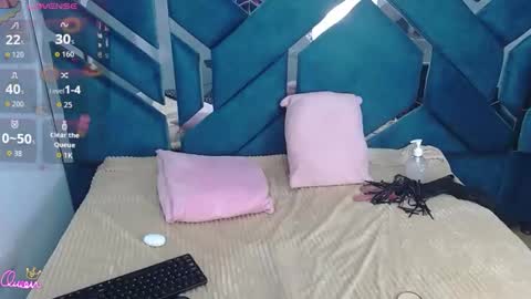 chloerose__ online show from April 29, 3:10 am