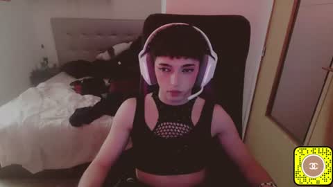 Snapshot of chloevenommm chatting on June 14, 12:30 am chloevenommm online show from June 14, 12:30 am
