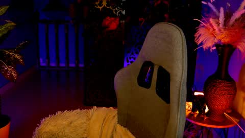 ChloeWight online show from April 17, 9:01 am