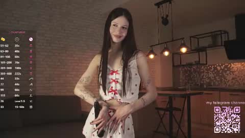 Chloe online show from July 7, 5:28 pm