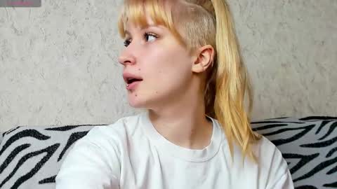 choco_meowx online show from March 19, 8:07 am