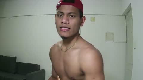 Snapshot of chocolate_sex436778 chatting on July 15, 9:42 pm thiango online show from July 15, 9:42 pm