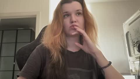 Lissa online show from June 20, 2:36 am