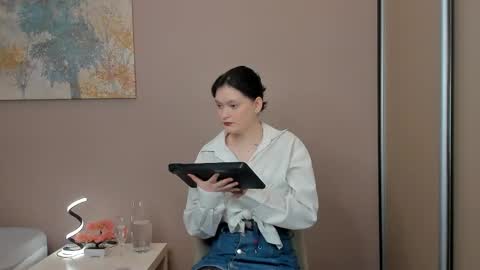 Cassandra online show from March 18, 4:26 am