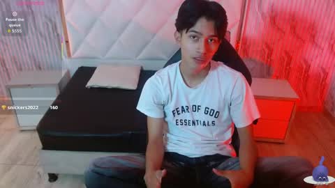 Snapshot of chos_tay chatting on June 3, 2:33 pm chos_tay online show from June 3, 2:33 pm
