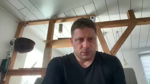 Chris online show from April 7, 8:59 am