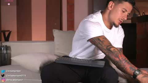 chris_morton online show from June 3, 4:48 am