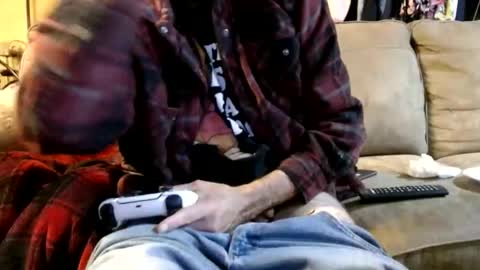 Snapshot of chrisintn chatting on October 26, 1:44 am chrisintn online show from October 26, 1:44 am