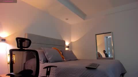 chrismorgan24 online show from September 9, 5:12 pm