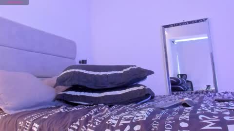 chrismorgan24 online show from November 4, 8:41 pm