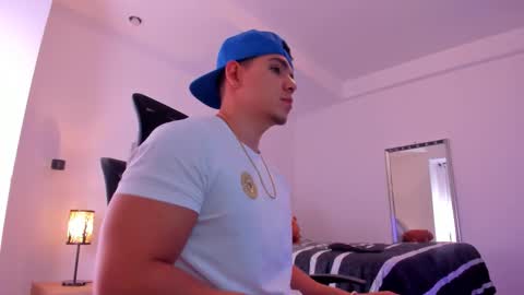 chrismorgan24 online show from November 23, 12:32 am