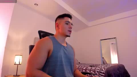 chrismorgan24 online show from December 19, 10:06 pm