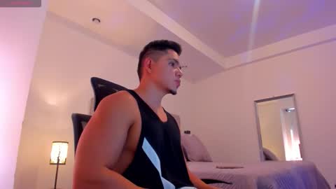 chrismorgan24 online show from February 3, 9:42 pm