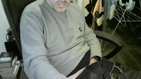 Snapshot of chrisprngr chatting on January 11, 8:47 pm chrisprngr online show from January 11, 8:47 pm