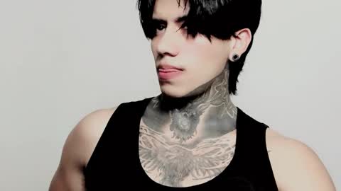 CHRIS  INDEPENT MODEL online show from January 19, 12:03 am