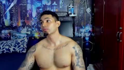 Chriss Stewart online show from June 18, 2:01 am
