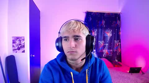 Christian Wang online show from March 4, 3:40 pm