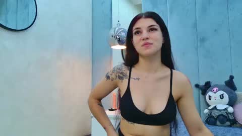 Snapshot of christahot chatting on July 20, 5:22 am christahot online show from July 20, 5:22 am