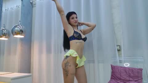 Snapshot of christahot chatting on July 27, 5:36 am christahot online show from July 27, 5:36 am