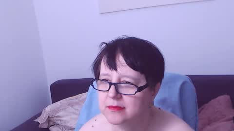 Christa online show from April 12, 2:22 pm