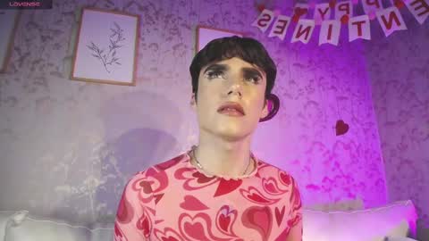 Snapshot of christianm_18 chatting on February 12, 6:29 am Chris online show from February 12, 6:29 am