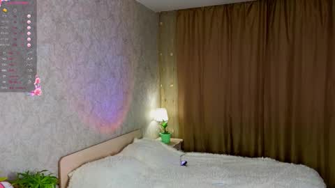 Ann online show from November 14, 1:43 pm