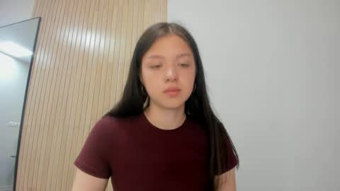 christyhryust online show from August 6, 1:24 pm