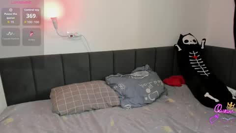 christyw3b online show from March 27, 11:21 am