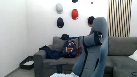 Chrizz online show from July 29, 3:54 pm