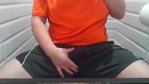 chubbycub14 online show from March 18, 5:27 pm