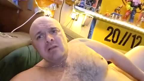 Snapshot of chubbyman43 chatting on February 14, 10:39 pm chubbyman43 online show from February 14, 10:39 pm