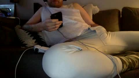 Snapshot of chuchujelly chatting on February 25, 12:14 am chuchujelly online show from February 25, 12:14 am