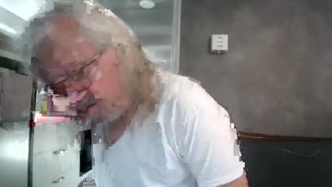 chuck3355257141 online show from June 29, 1:11 pm