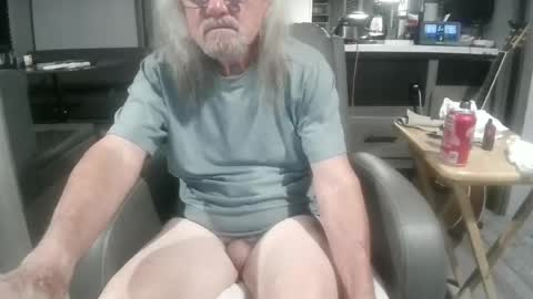 chuck3355257141 online show from July 23, 2:09 am