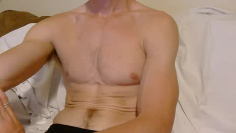 Snapshot of chuck5566 chatting on April 9, 7:58 am chuck5566 online show from April 9, 7:58 am