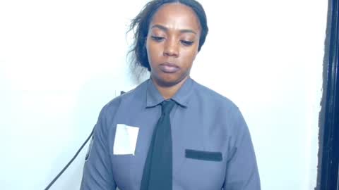 ciaraebonyxxx online show from July 16, 11:33 pm