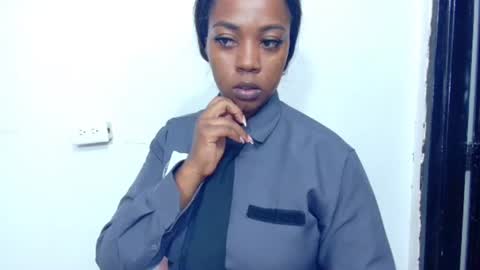 ciaraebonyxxx online show from July 18, 11:58 am
