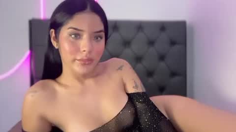 ciaxxmendezz online show from June 15, 9:22 am