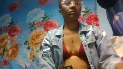 ciciazzhh online show from June 4, 11:27 am