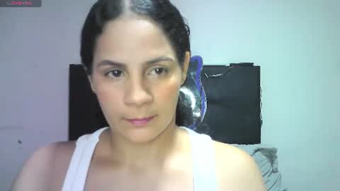 cieloo_777 online show from July 4, 2:18 am