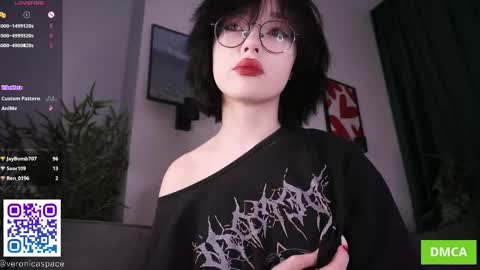   L  online show from April 11, 7:45 am