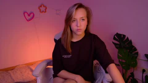 cindylovesmith online show from June 13, 4:43 am